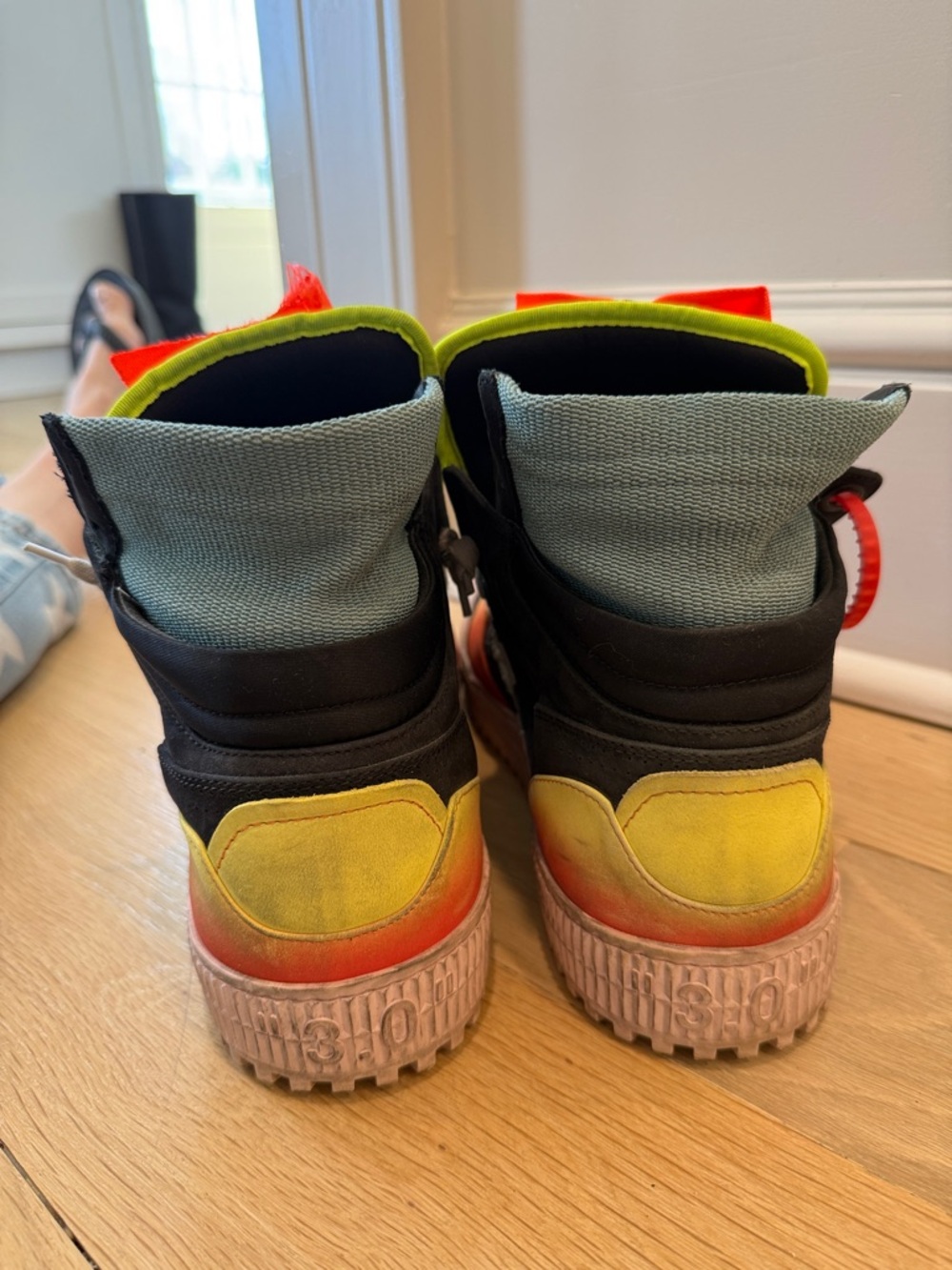 Off-White c/o Virgil Abloh
Men's Off-Court 3.0 Mutli-Color' 2019 size 44 - Picture 4 of 13